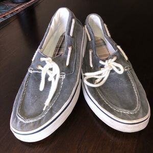 Boat shoes worn multiple times/ great condition